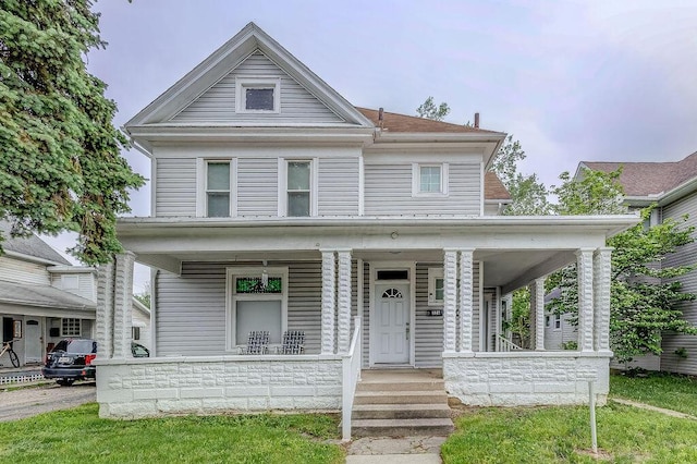 view of front of home featuring a porch