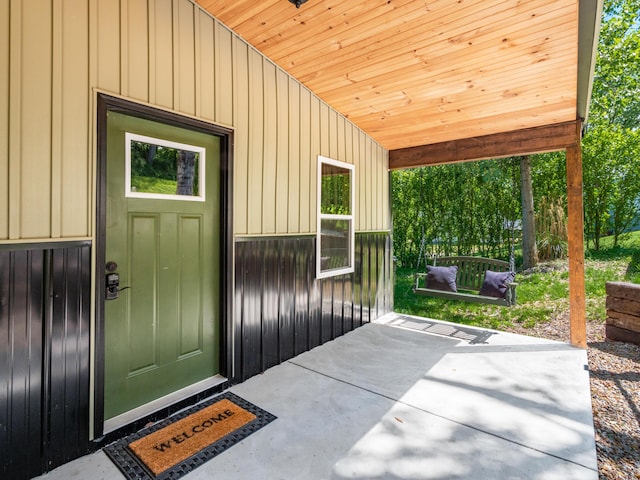 property entrance with a porch