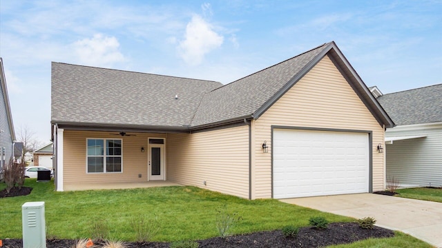 view of front of home featuring a front yard