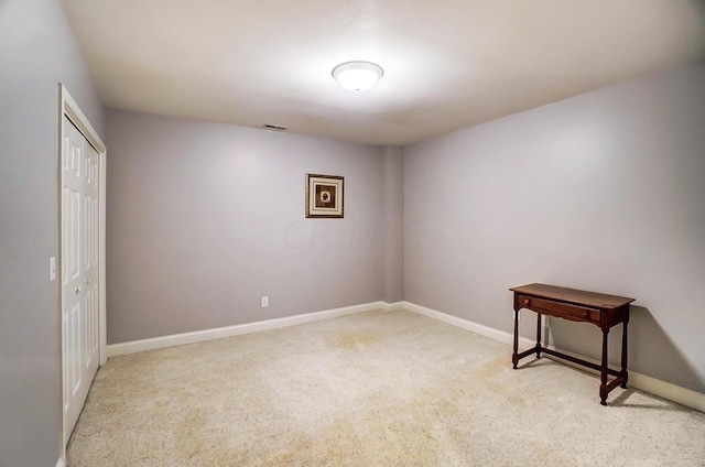 view of carpeted spare room