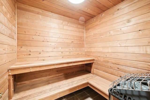 view of sauna / steam room