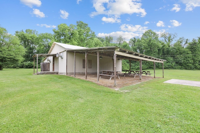 exterior space featuring a yard