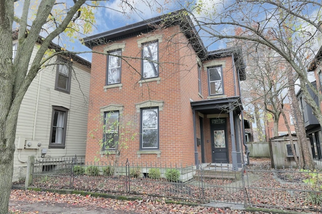 view of italianate-style house