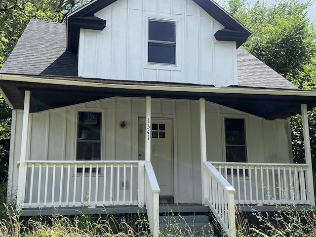 view of front of house featuring covered porch