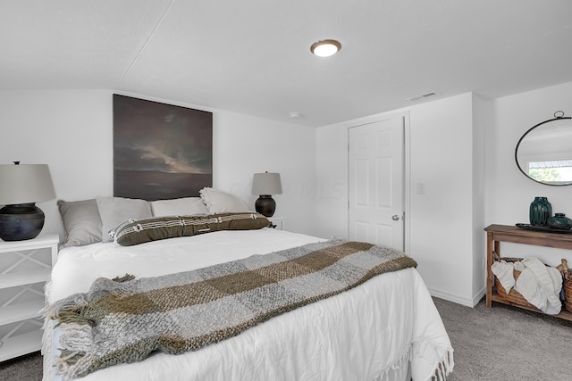 bedroom featuring carpet floors