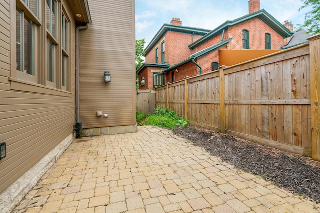 37 Stewart Ave, Columbus, OH 43206 - view of patio / terrace