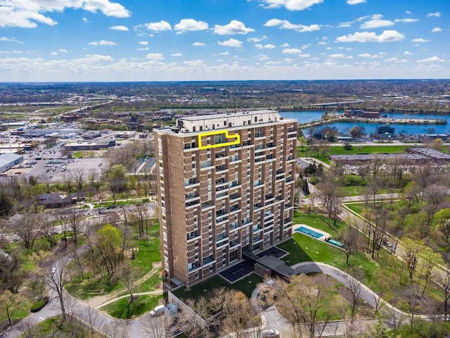 bird's eye view featuring a water view
