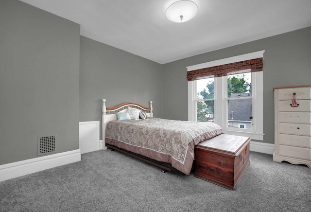 bedroom featuring carpet flooring