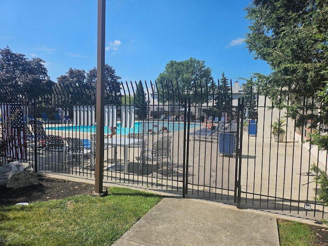 view of swimming pool