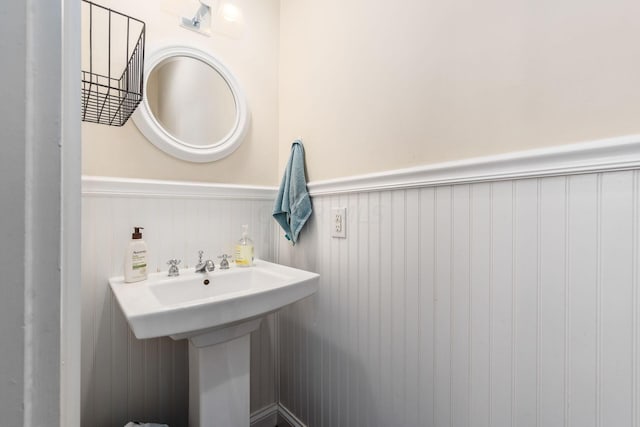 bathroom with sink