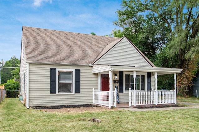 view of front of house featuring a porch and a front yard