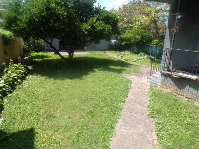 2343 Indianola Ave, Columbus, OH 43202 - view of yard