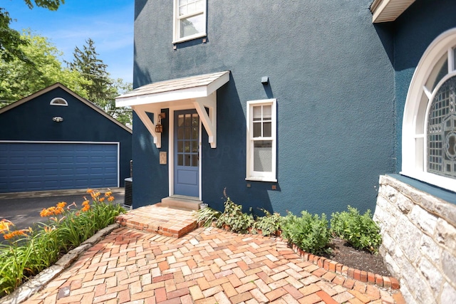 entrance to property with cooling unit