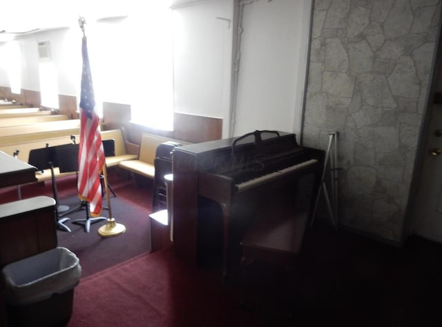 160 Commerce St, Lockbourne, OH 43137 - below grade area with carpet flooring