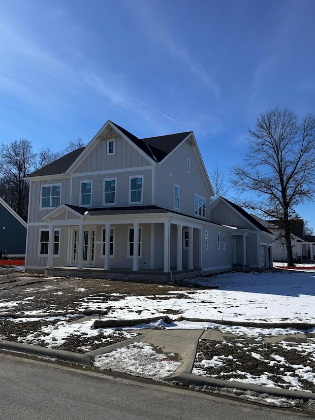 view of front of property with covered porch