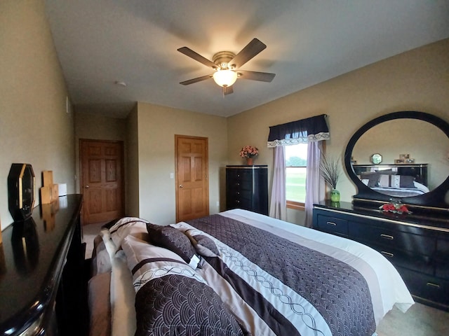 bedroom featuring ceiling fan