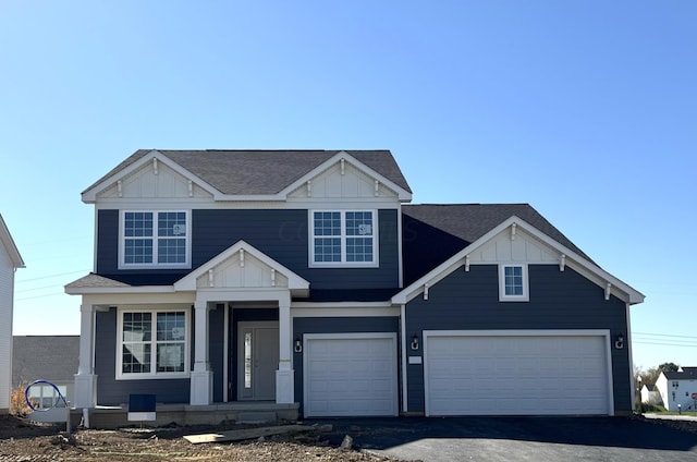 view of front facade featuring a garage