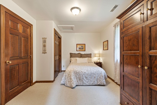 bedroom featuring a closet