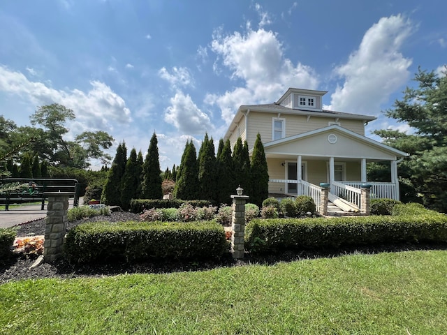 view of front facade with covered porch