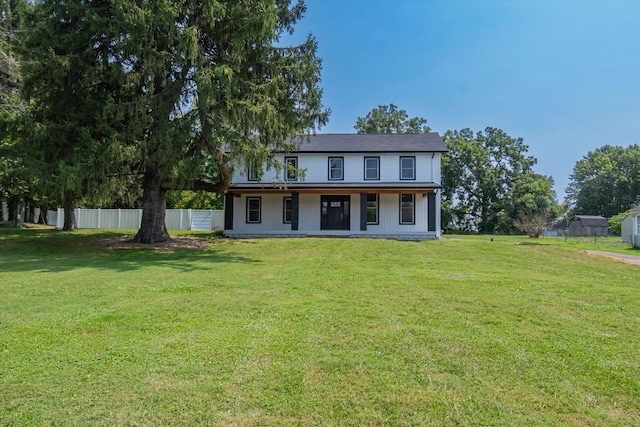 view of front facade with a front yard