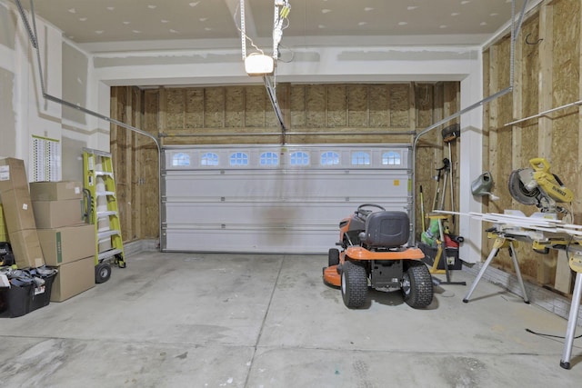 667 Green Forest Pl, Lithopolis, OH 43136 - view of garage