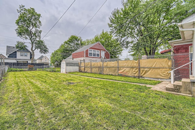 53 N Warren Ave, Columbus, OH 43204 - view of yard