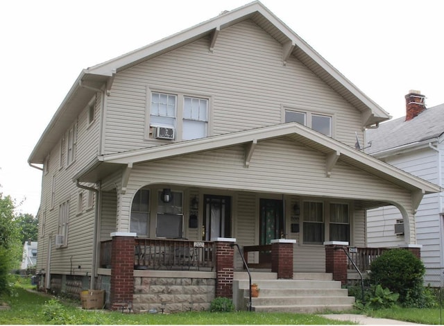 view of front facade featuring covered porch