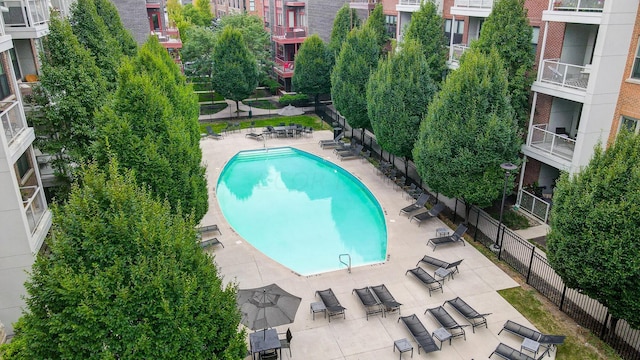 view of swimming pool