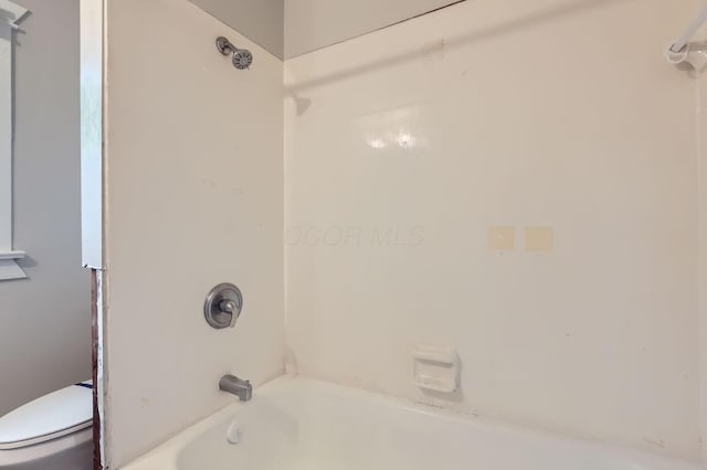 737 S Richardson Ave, Columbus, OH 43204 - bathroom with toilet and shower / bath combination