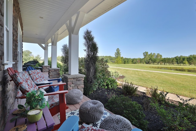 view of patio / terrace with covered porch