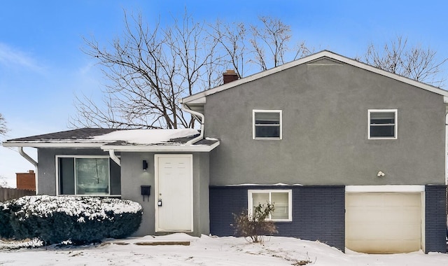 990 Reeb Ave, Columbus, OH 43207 - view of front of property featuring a garage
