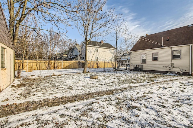 191 S Eureka Ave, Columbus, OH 43204 - view of yard covered in snow