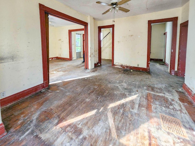 spare room with ceiling fan