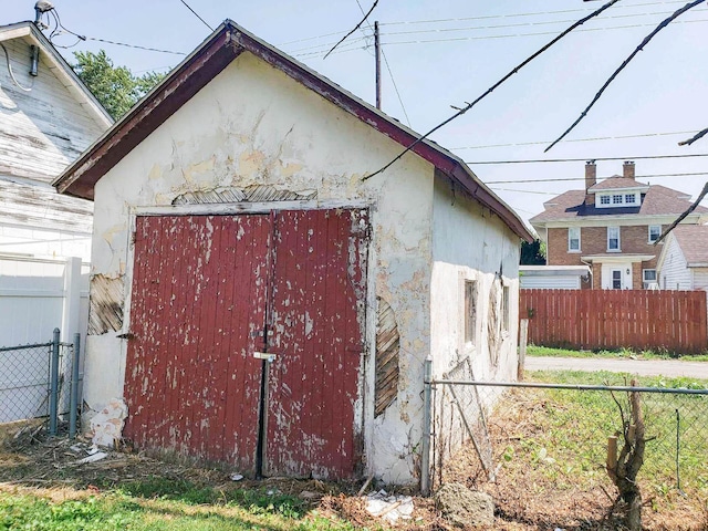 view of outbuilding