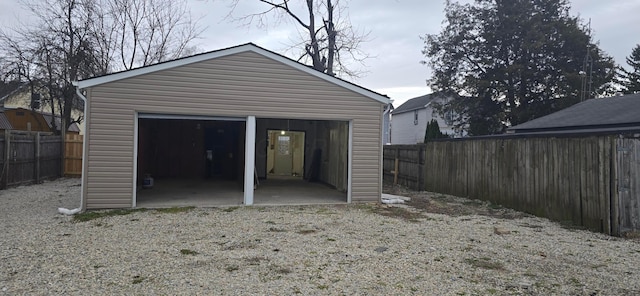 379 Thompson St, Marion, OH 43302 - detached garage with fence