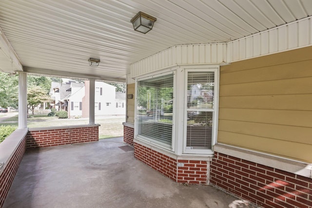 view of patio / terrace with covered porch