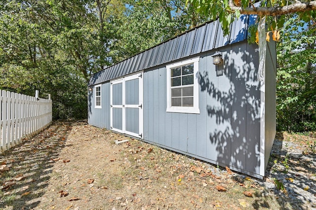 view of outbuilding