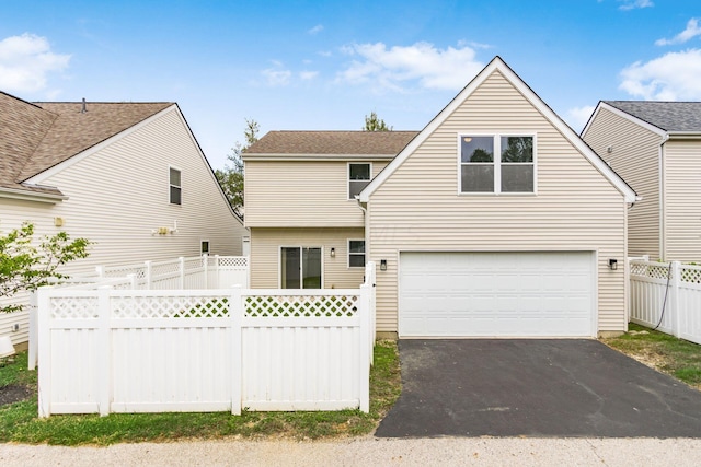 view of front property featuring a garage