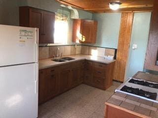 538 Larcomb Ave, Columbus, OH 43223 - photo 10