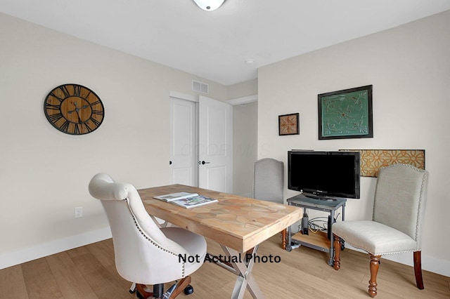 102 Cumberland Meadows Cir, Hebron, OH 43025 - home office featuring light wood finished floors and baseboards