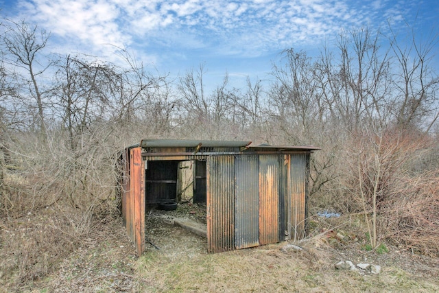 view of outbuilding