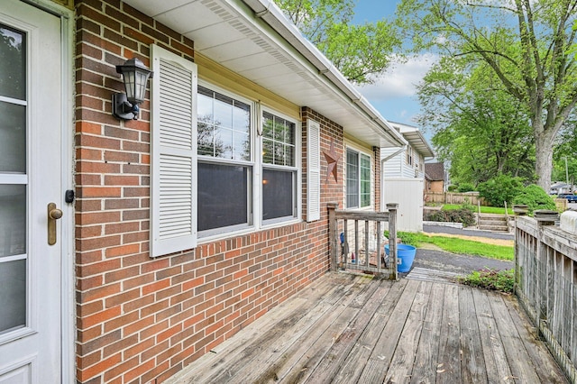 5010 Chipman Dr, Columbus, OH 43232 - view of wooden deck