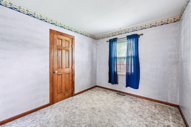 5010 Chipman Dr, Columbus, OH 43232 - unfurnished room with carpet and baseboards