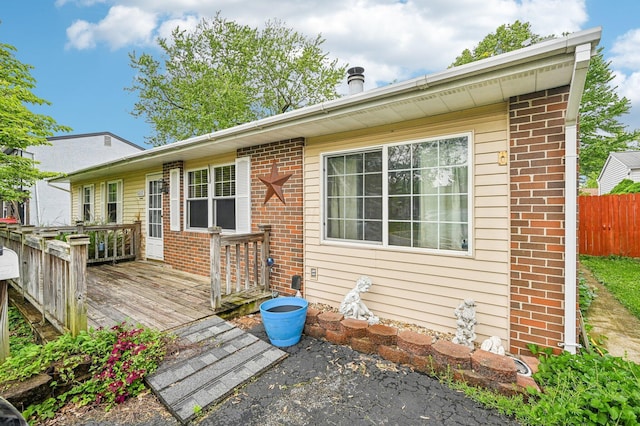 5010 Chipman Dr, Columbus, OH 43232 - view of deck