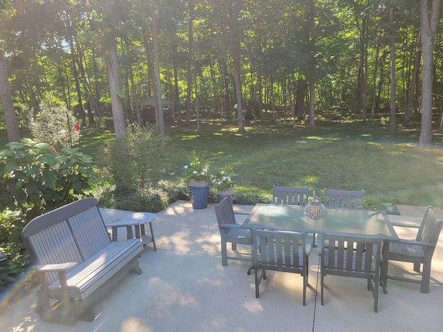 view of patio with outdoor dining space