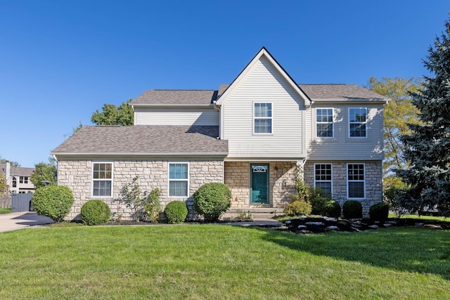 view of front of house featuring a front yard