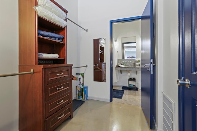 60 E Spring St Unit 105, Columbus, OH 43215 - view of walk in closet
