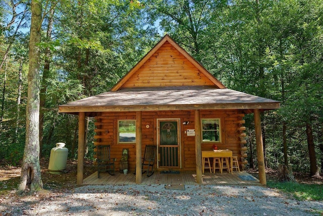 view of front of home featuring a porch