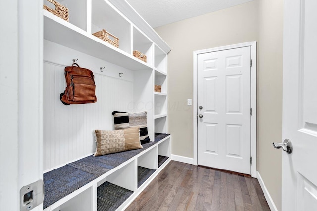 2353 Killdeer Pl, Galena, OH 43021 - mudroom featuring wood finished floors and baseboards