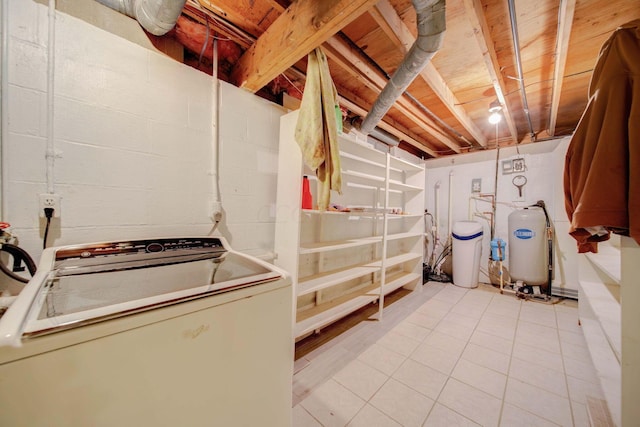 laundry room with washer / clothes dryer